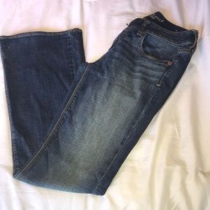 AMERICAN EAGLE | Boot Cut Jean